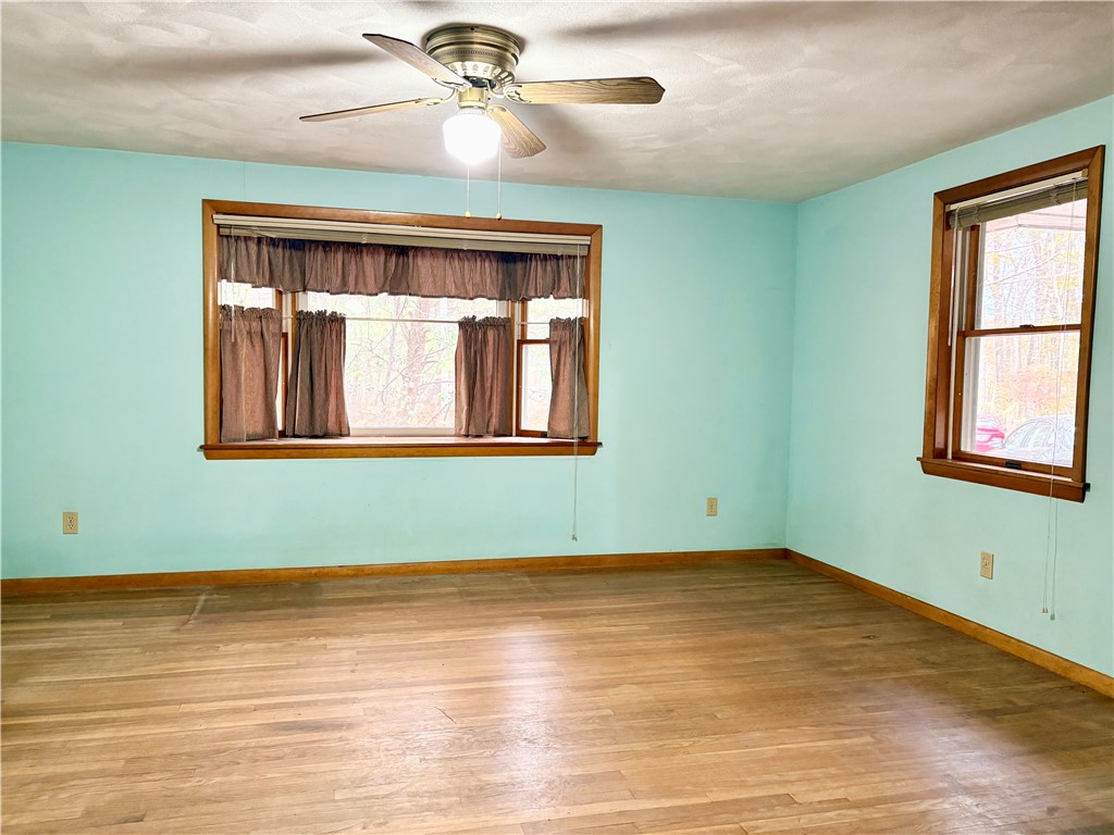 86 Central Pike Scituate, RI 02857 - Photo 7 of 26 Living Room