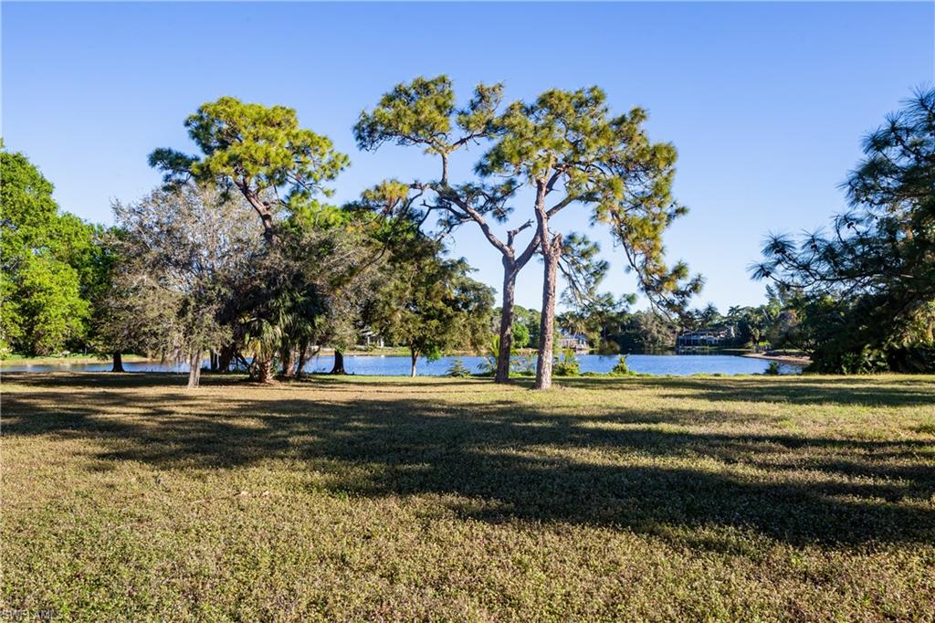163 Caribbean Road Naples, FL 34108 - Photo 3 of 5 Gallery Image 3
