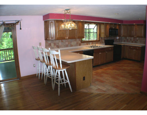 333 Long Hill Road Bolton, MA 01740 - Photo 3 of 11 Gallery Image 3