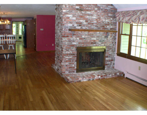 333 Long Hill Road Bolton, MA 01740 - Photo 4 of 11 Gallery Image 4