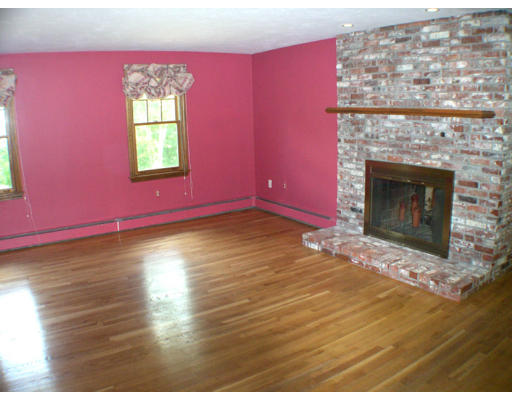 333 Long Hill Road Bolton, MA 01740 - Photo 5 of 11 Gallery Image 5