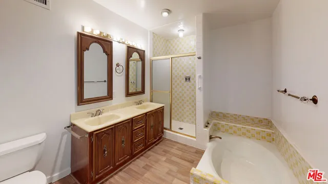 a view of livingroom with hardwood floor and window