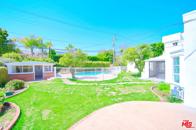 $17,998 | 525 North Rexford Drive, Beverly Hills, CA 90210