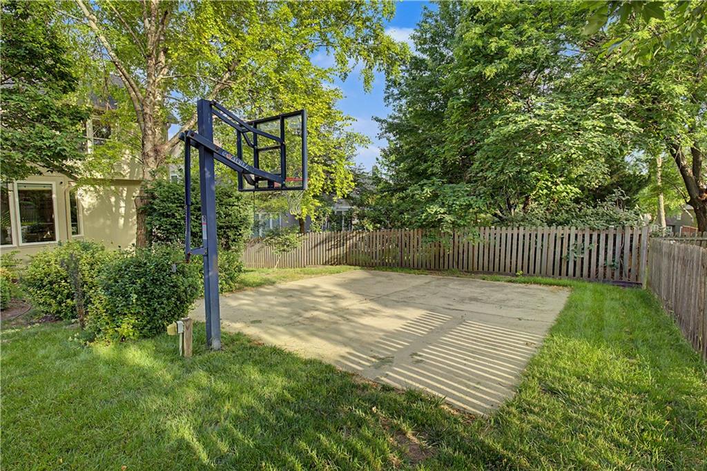 7228 Widmer Road Shawnee, KS 66216 - Photo 40 of 46