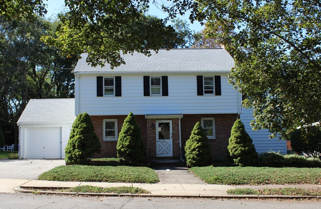 255 Woodcliff Road Newton, MA 02461 - Photo 1 of 12