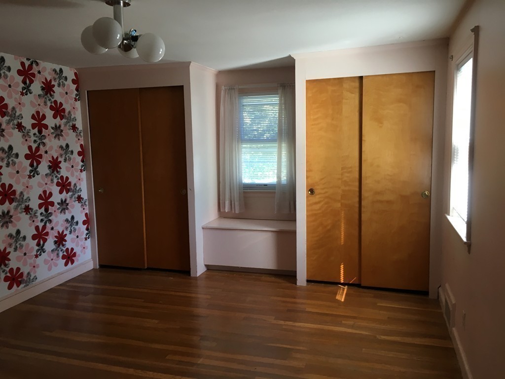 255 Woodcliff Road Newton, MA 02461 - Photo 9 of 12