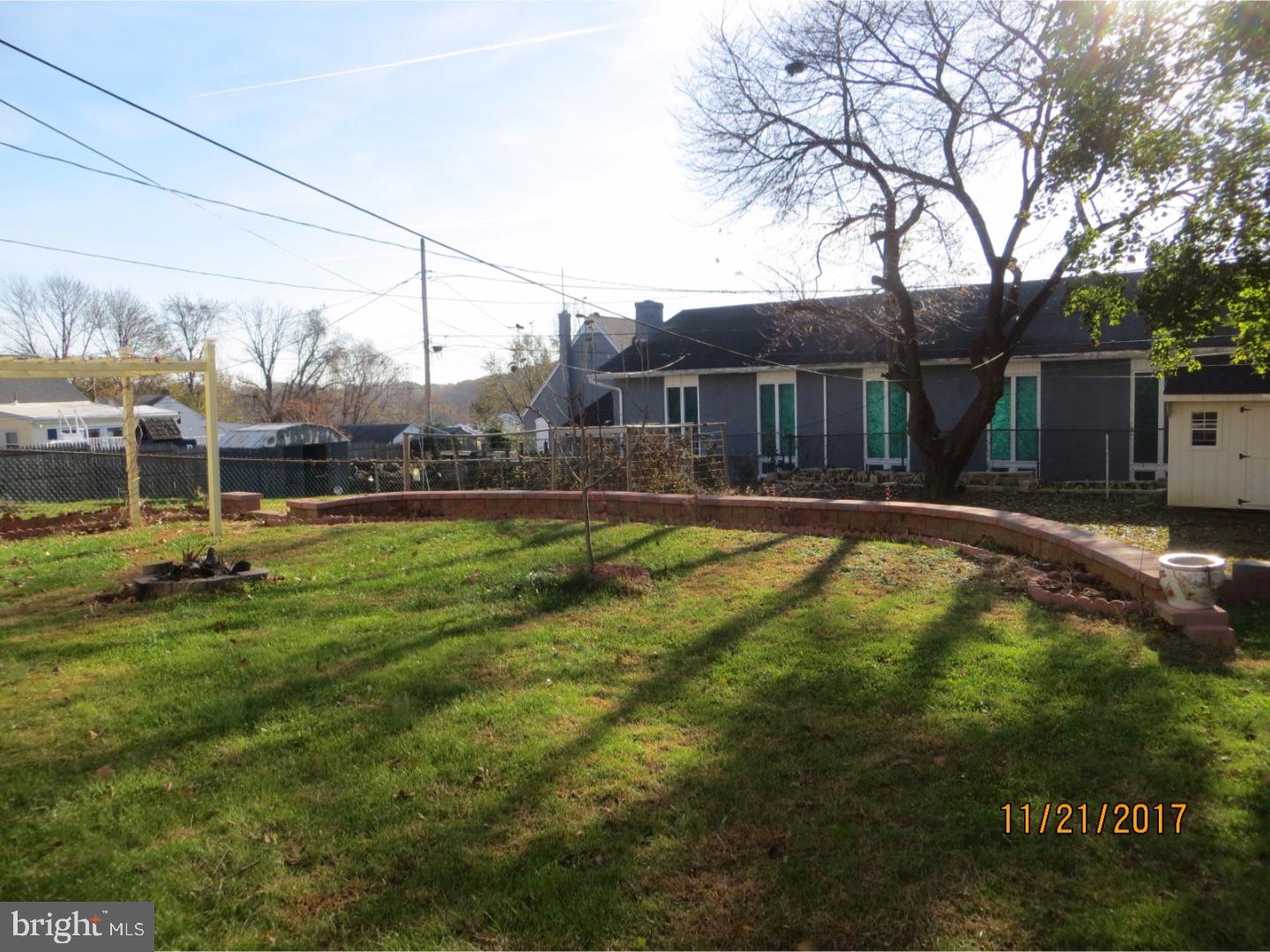 24 Ridge Road Aston, PA 19014 - Photo 3 of 25 Exterior Back