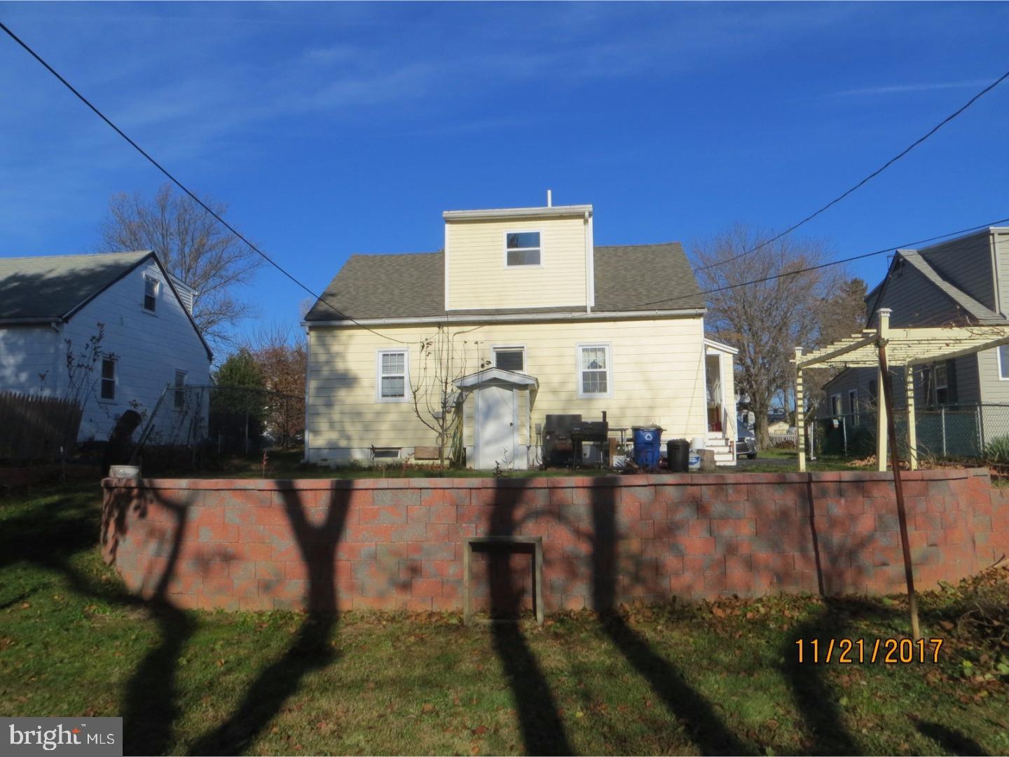 24 Ridge Road Aston, PA 19014 - Photo 6 of 25 Exterior Back