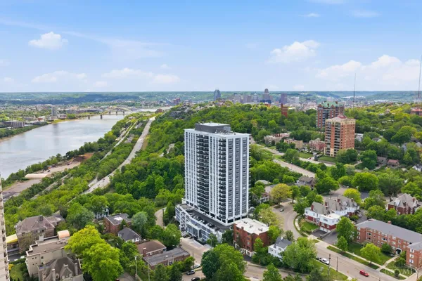 $524,900 | 2200 Victory Parkway, Unit 1504, Cincinnati, OH 45206