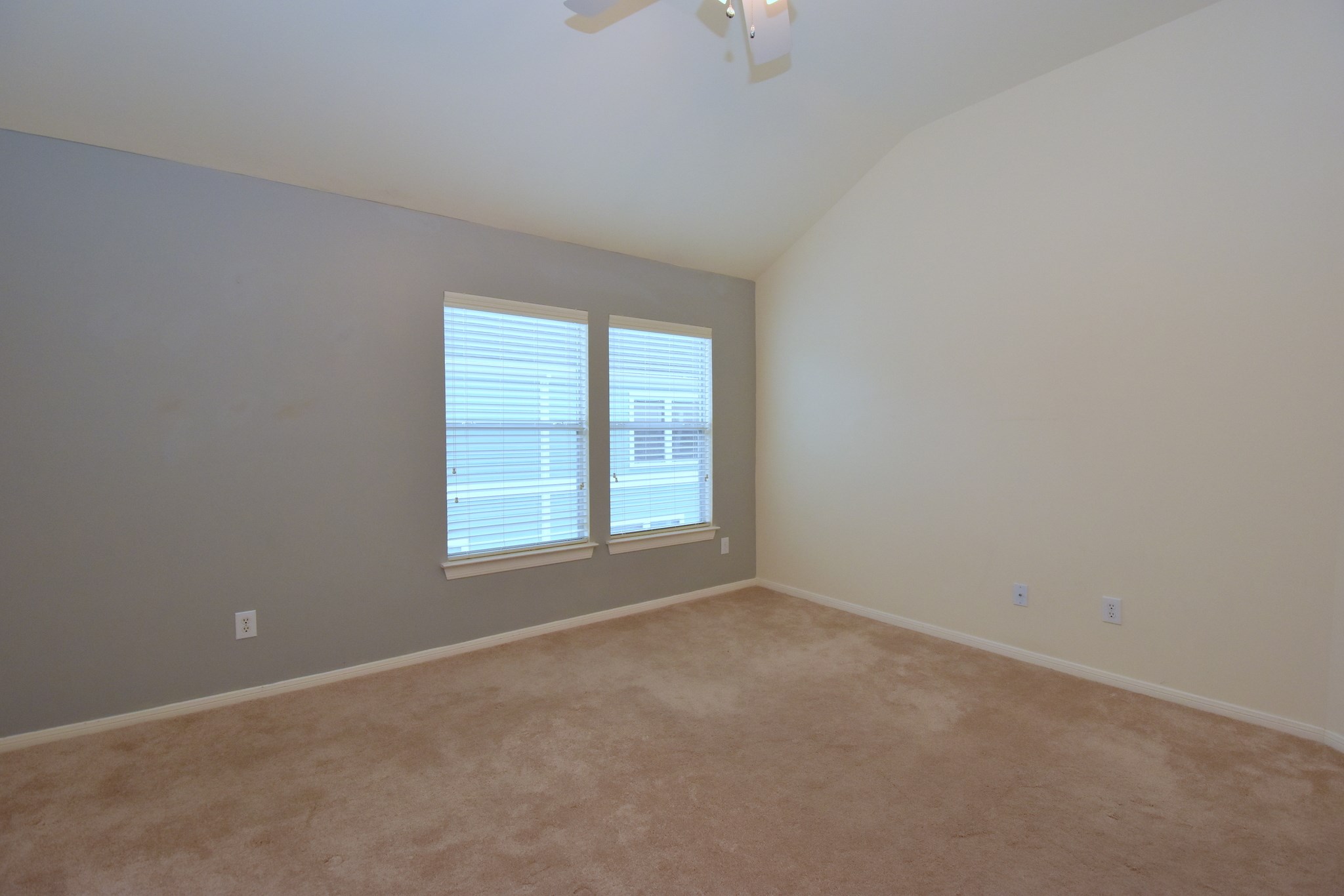 1267 West 17th Street Houston, TX 77008 - Photo 16 of 22 Spacious Master Suite with Ample Natural Light