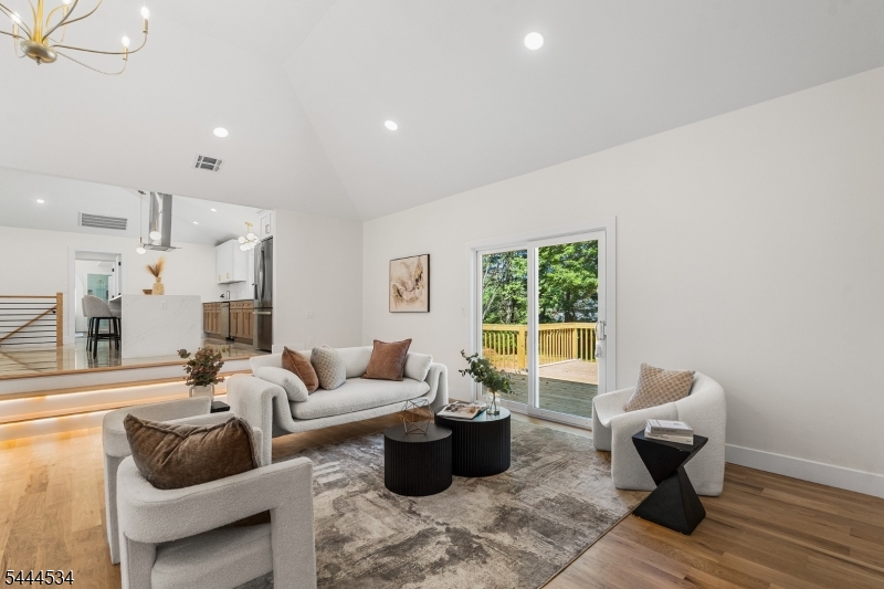 107 Scudders Road Sparta, NJ 07871 - Photo 8 of 44