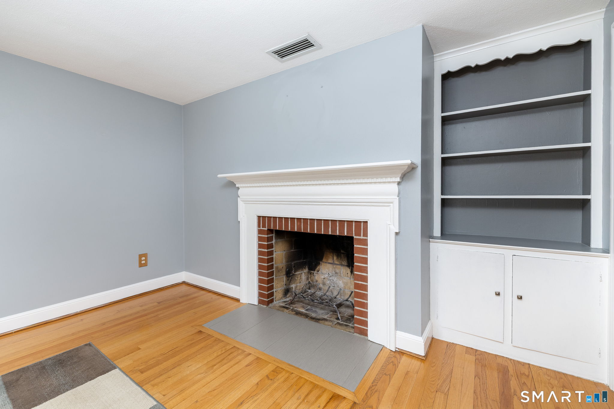 5 Dalewood Road Newington, CT 06111 - Photo 10 of 38