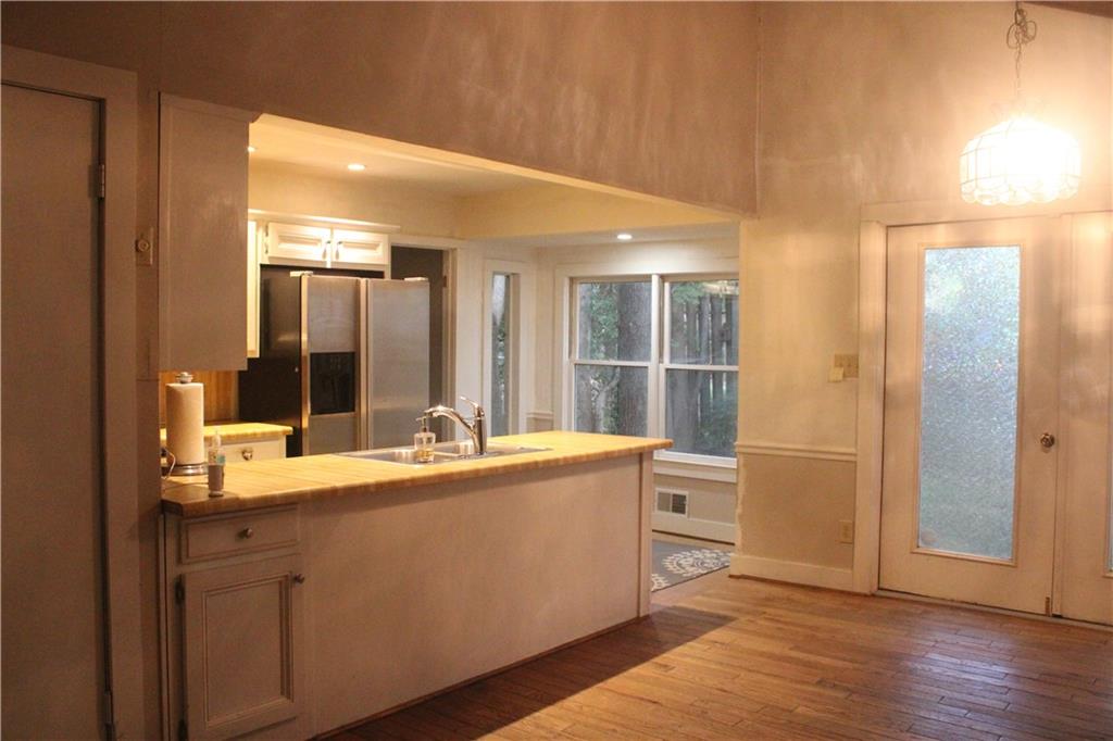 5438 Winters Chapel Road Atlanta, GA 30360 - Photo 5 of 13 Gallery Image 5