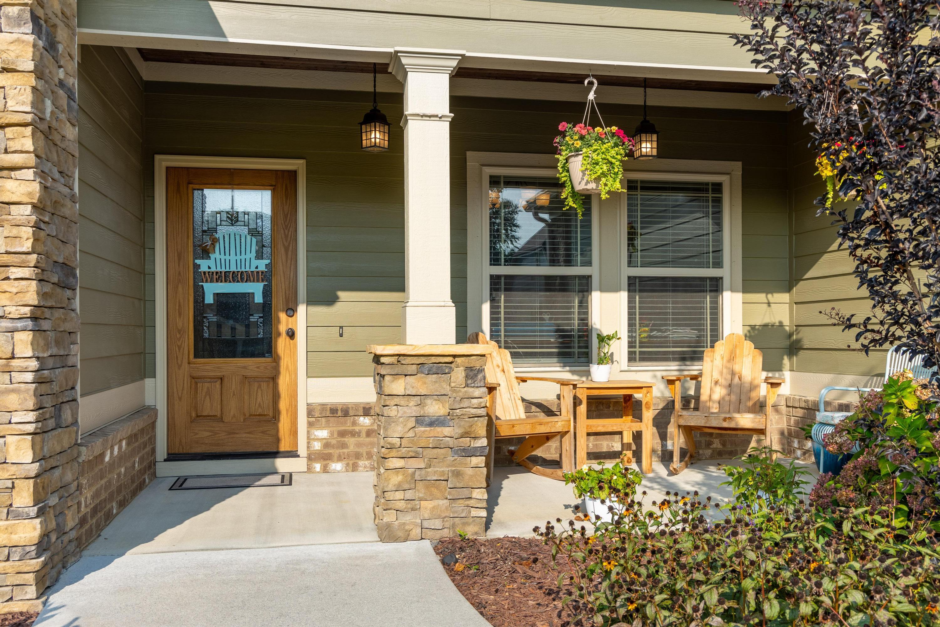 588 Live Oak Road Ringgold, GA 30736 - Photo 2 of 38 Front Porch