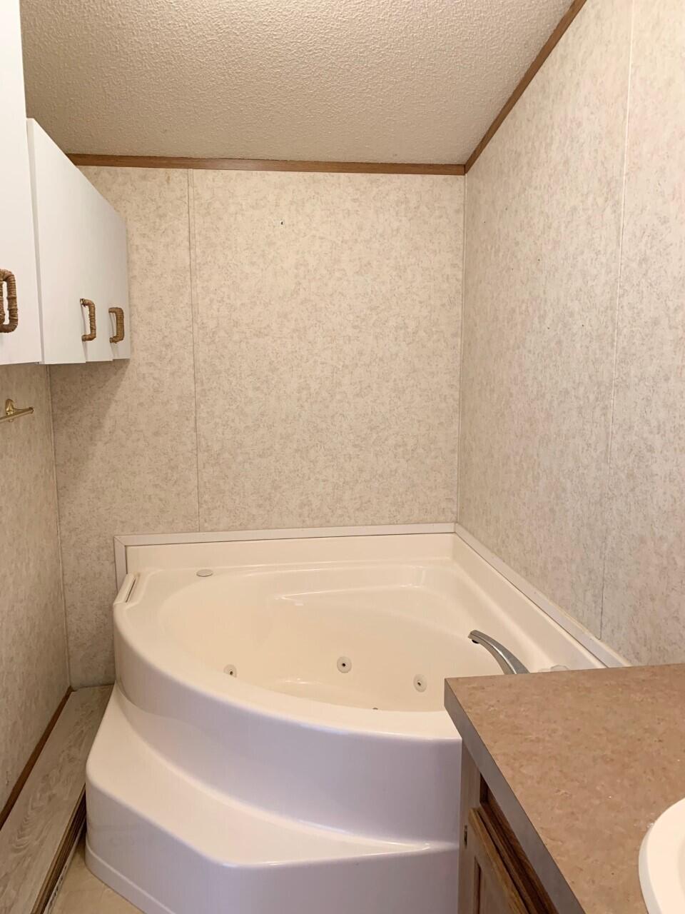 98 Pinewoods Road Lisbon, ME 04250 - Photo 12 of 20 Primary bath