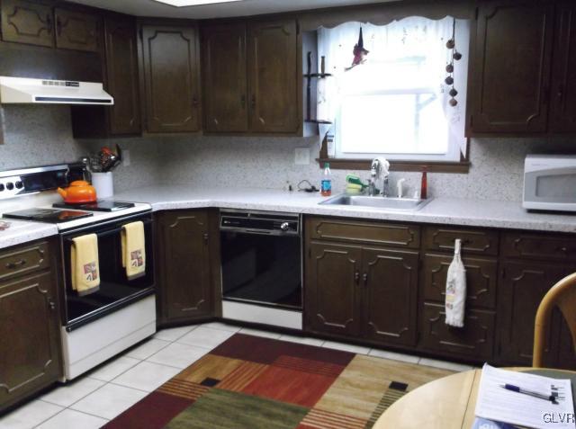 3250 Reeve Drive East Bethlehem, PA 18020 - Photo 2 of 13 Gallery Image 2
