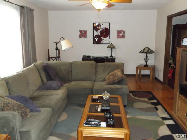 3250 Reeve Drive East Bethlehem, PA 18020 - Photo 3 of 13 Gallery Image 3
