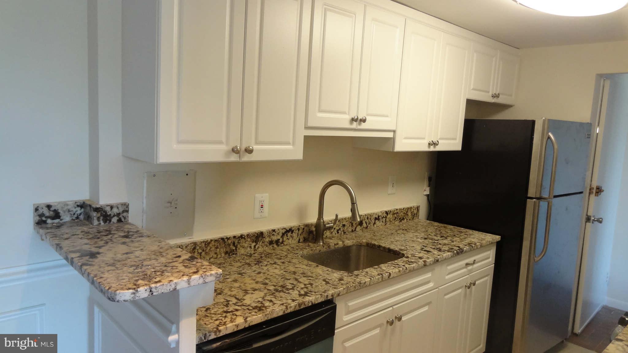4600 Duke Street, Unit 620 Alexandria, VA 22304 - Photo 2 of 17 Kitchen