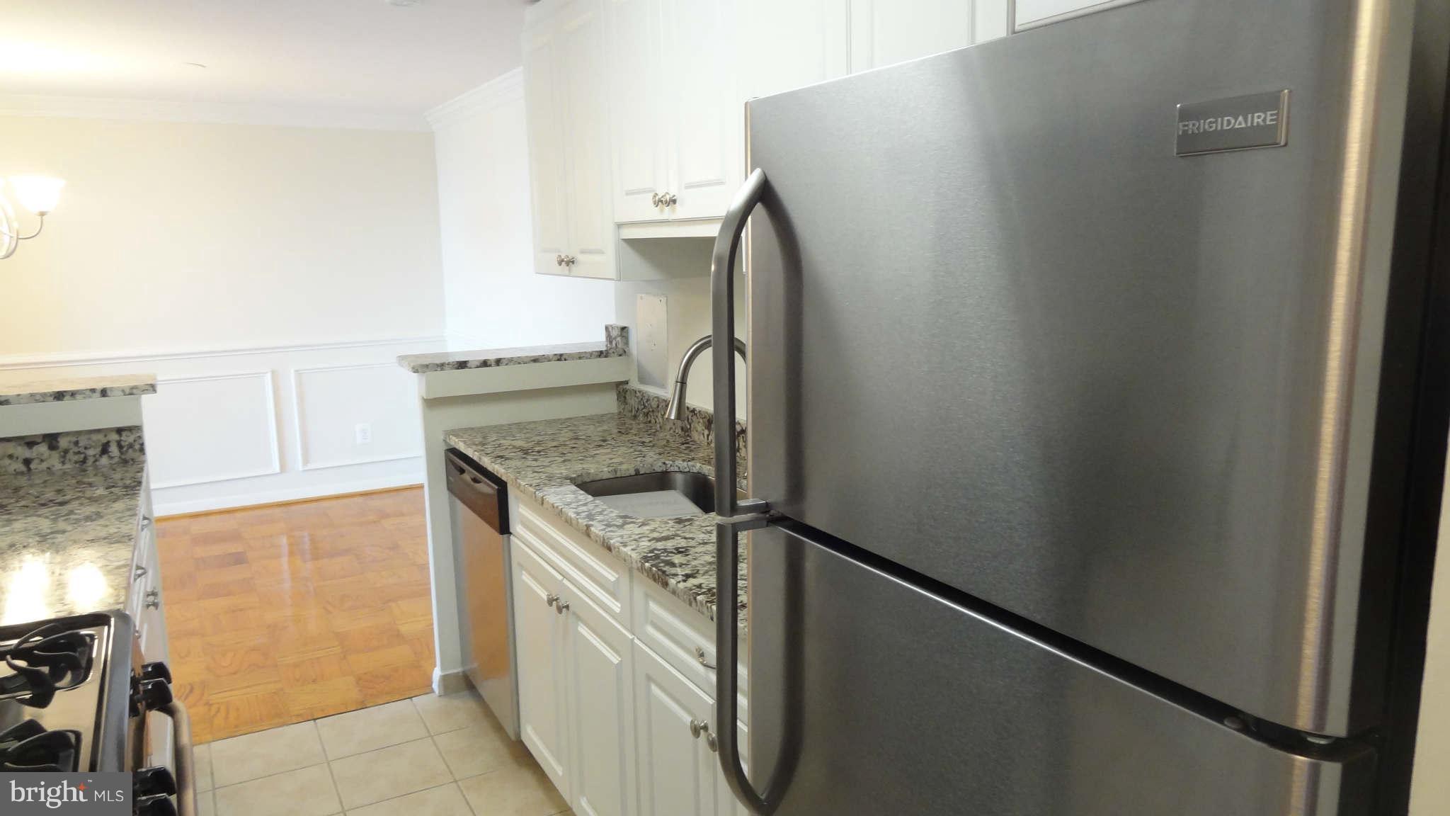 4600 Duke Street, Unit 620 Alexandria, VA 22304 - Photo 3 of 17 Kitchen