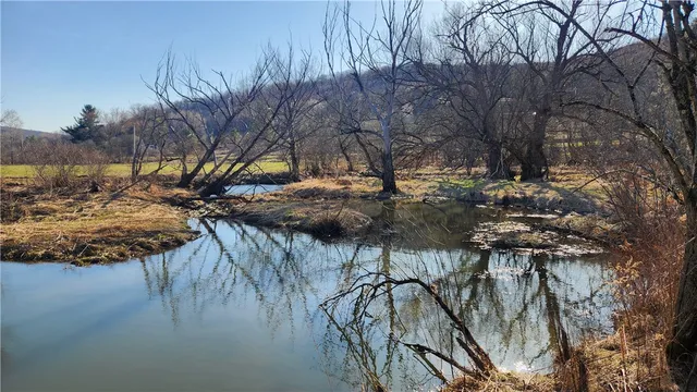 $574,900 | Humphrey Road, Great Valley, NY 14741