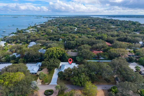 $975,888 | 5 Copaire Drive, Sewall's Point, FL 34996