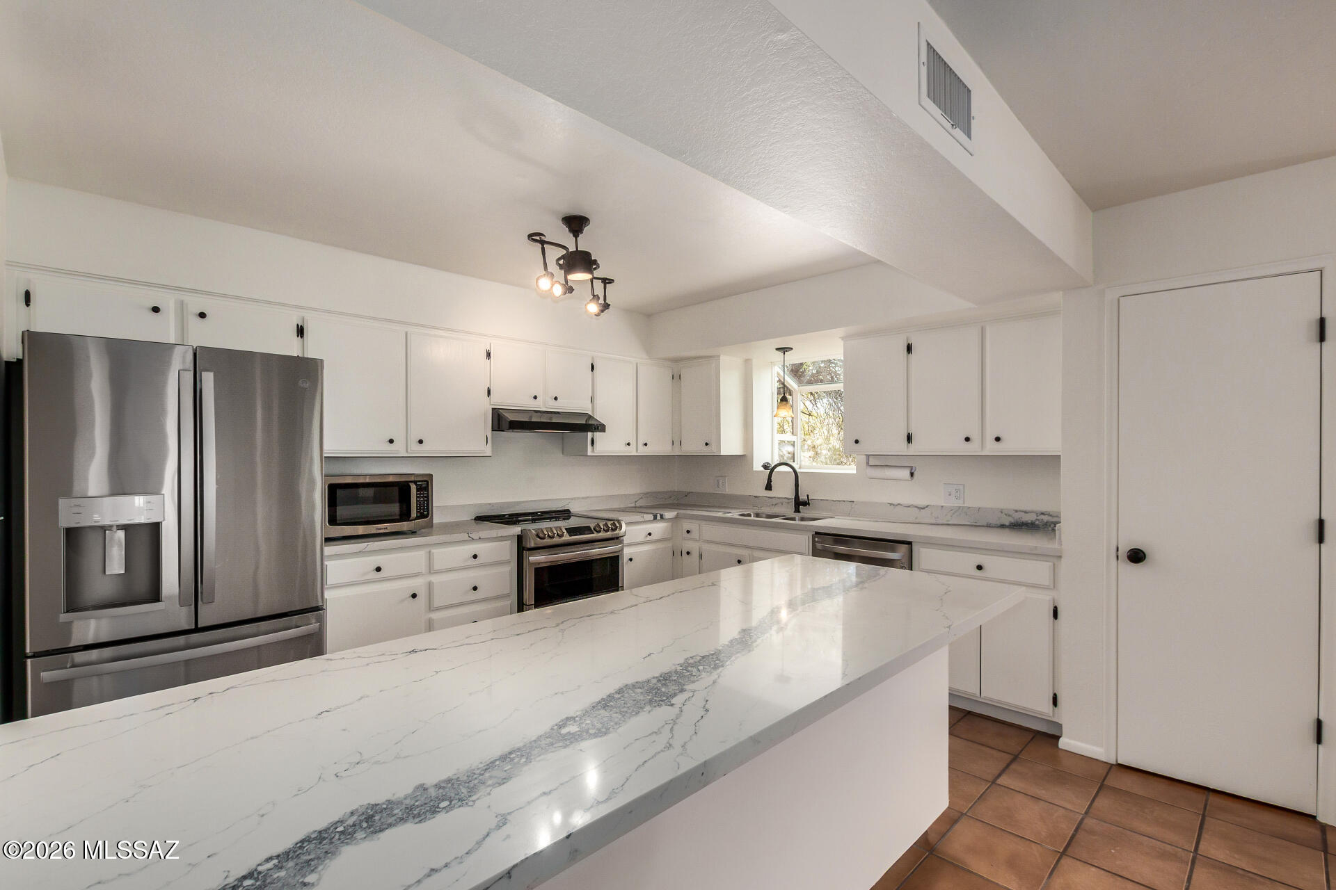 4290 North Tortolita Road Tucson, AZ 85745 - Photo 21 of 43