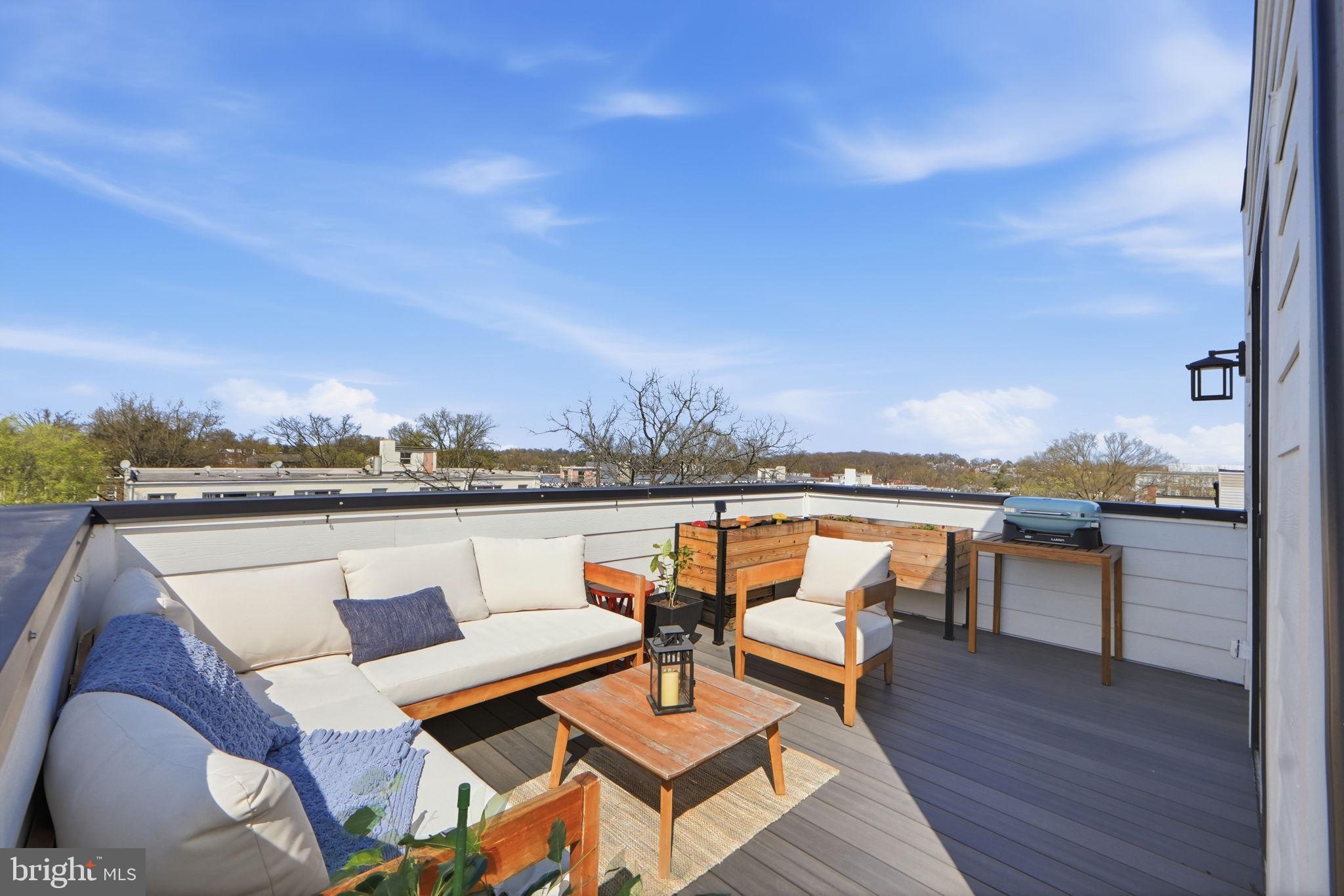 623 Kennedy Street Northwest, Unit 10 Washington, DC 20011 - Photo 27 of 34 a view of a terrace with furniture
