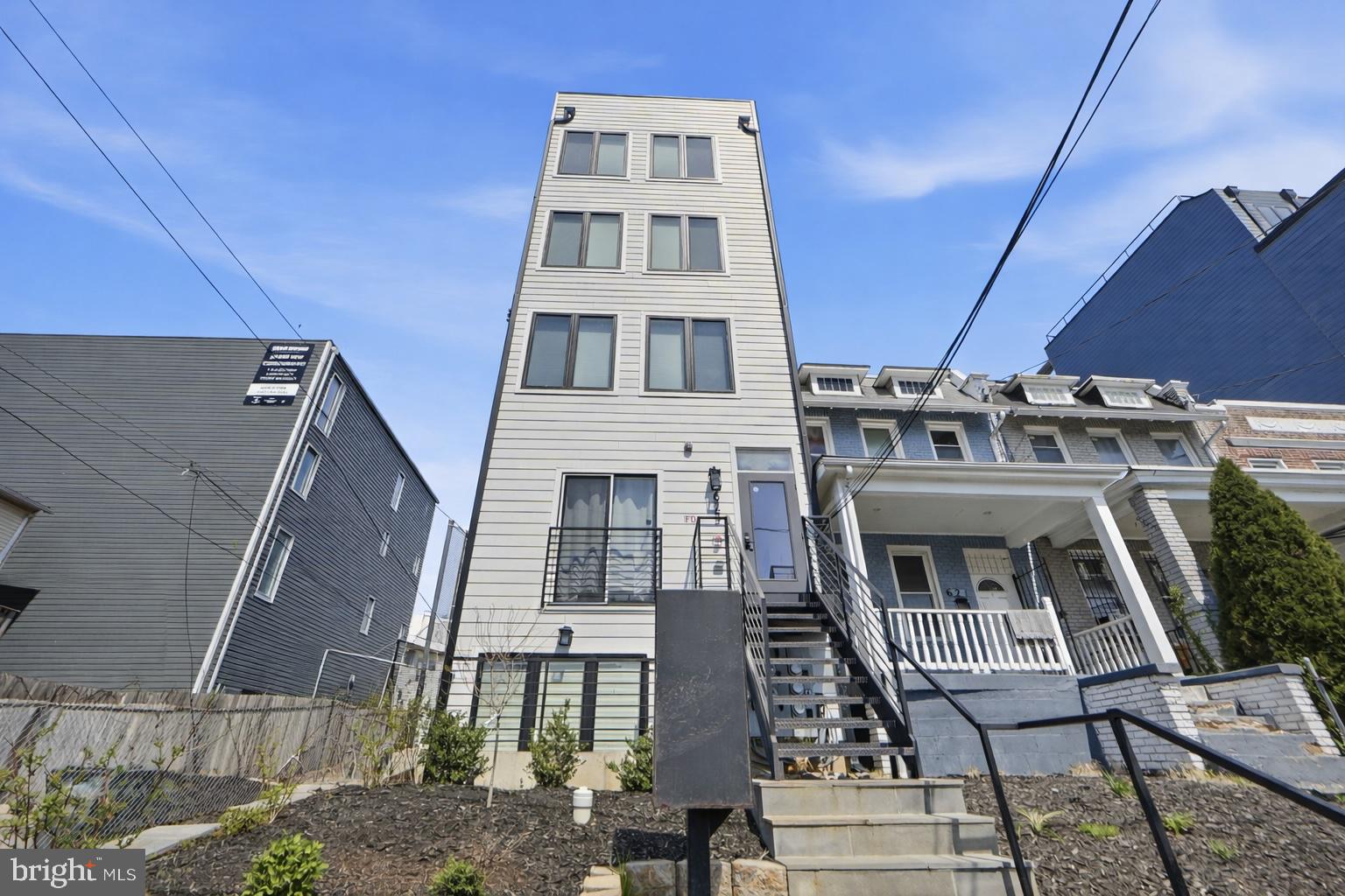 623 Kennedy Street Northwest, Unit 10 Washington, DC 20011 - Photo 29 of 34 front view of a building