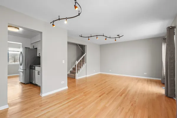 $299,800 | 1528 Chippewa Trail, Wheeling, IL 60090
