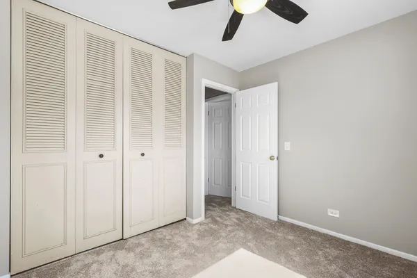 $299,800 | 1528 Chippewa Trail, Wheeling, IL 60090