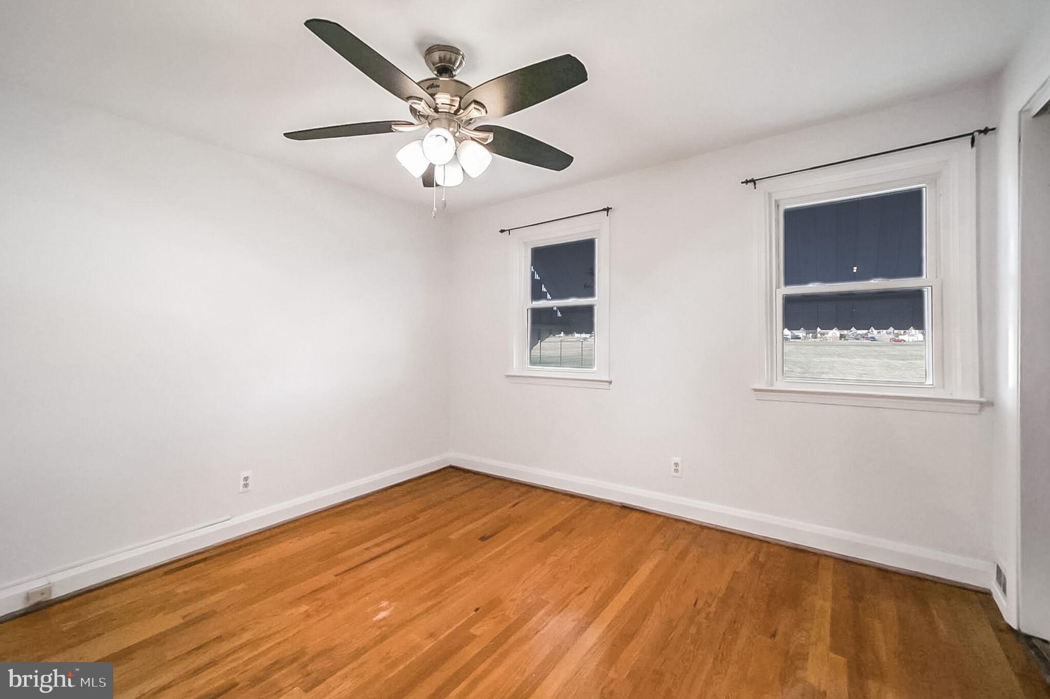 403 Oakwood Road Dundalk, MD 21222 - Photo 8 of 15 Primary Bedroom (2)