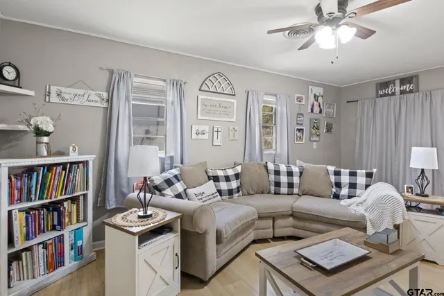 $144,900 | 414 Lindsey Street, Daingerfield, TX 75638