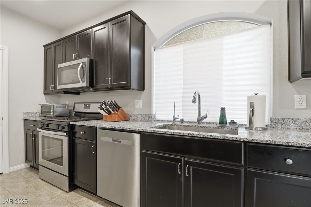 7243 Shannon Ridge Court Las Vegas, NV 89118 - Photo 6 of 19 Newer Dishwasher