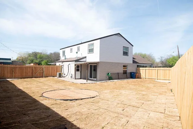 a front view of house with yard