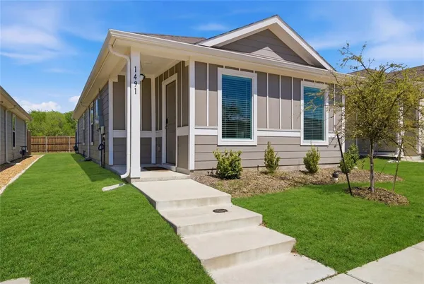 $1,700 | 1491 Sterling Way, Ferris, TX 75125