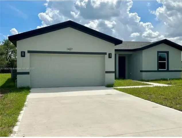 $324,000 | 1427 Punta Gorda Drive, Kissimmee, FL 34759