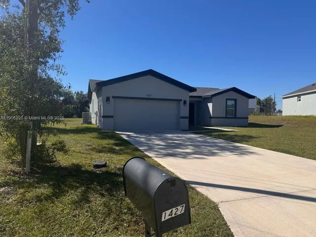 $324,000 | 1427 Punta Gorda Drive, Kissimmee, FL 34759