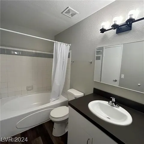 $1,100 | 3151 North Soaring Gulls Drive, Unit 1039, Las Vegas, NV 89128