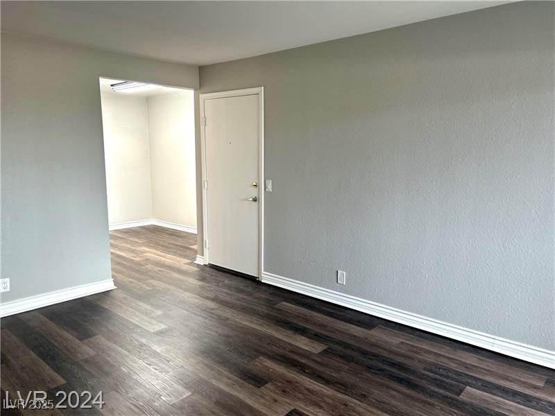 3151 North Soaring Gulls Drive, Unit 1039 Las Vegas, NV 89128 - Photo 3 of 18