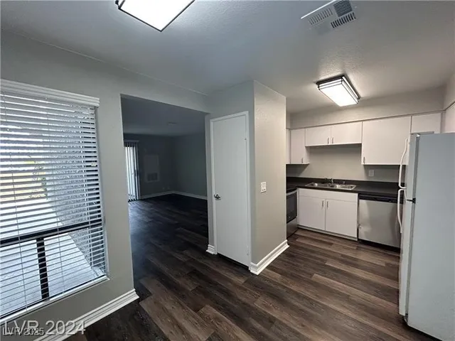 $1,100 | 3151 North Soaring Gulls Drive, Unit 1039, Las Vegas, NV 89128