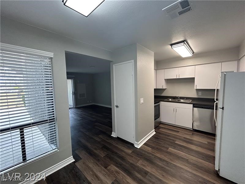 3151 North Soaring Gulls Drive, Unit 1039 Las Vegas, NV 89128 - Photo 6 of 18