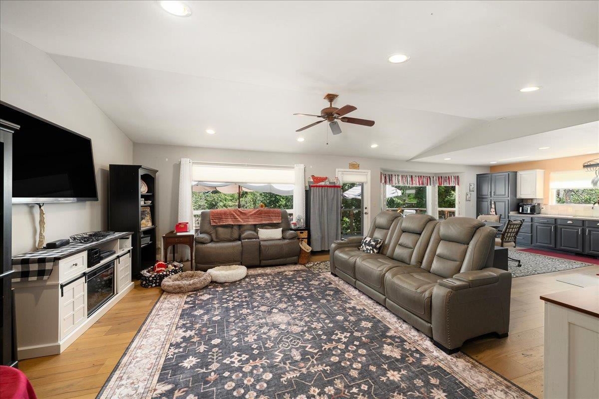 4375 Harness Tract Road Camino, CA 95709 - Photo 8 of 86