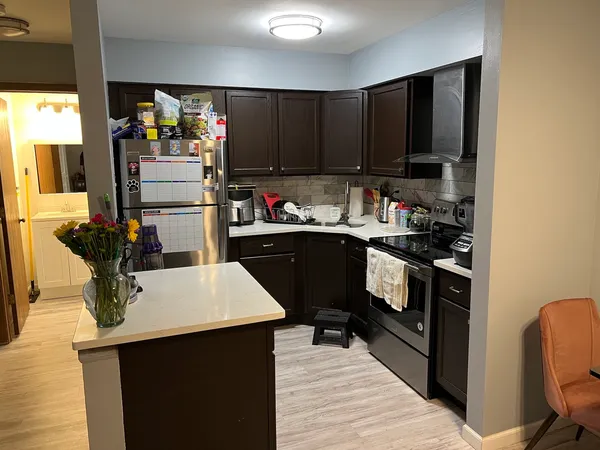 $1,600 | 746 Prescott Drive, Unit 205, Roselle, IL 60172