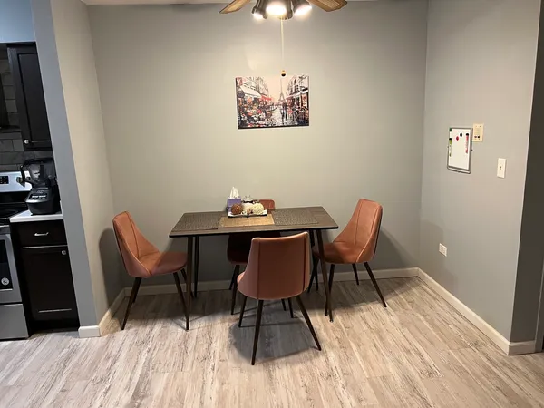 $1,600 | 746 Prescott Drive, Unit 205, Roselle, IL 60172