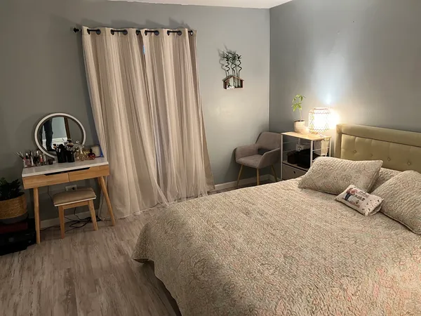 $1,600 | 746 Prescott Drive, Unit 205, Roselle, IL 60172