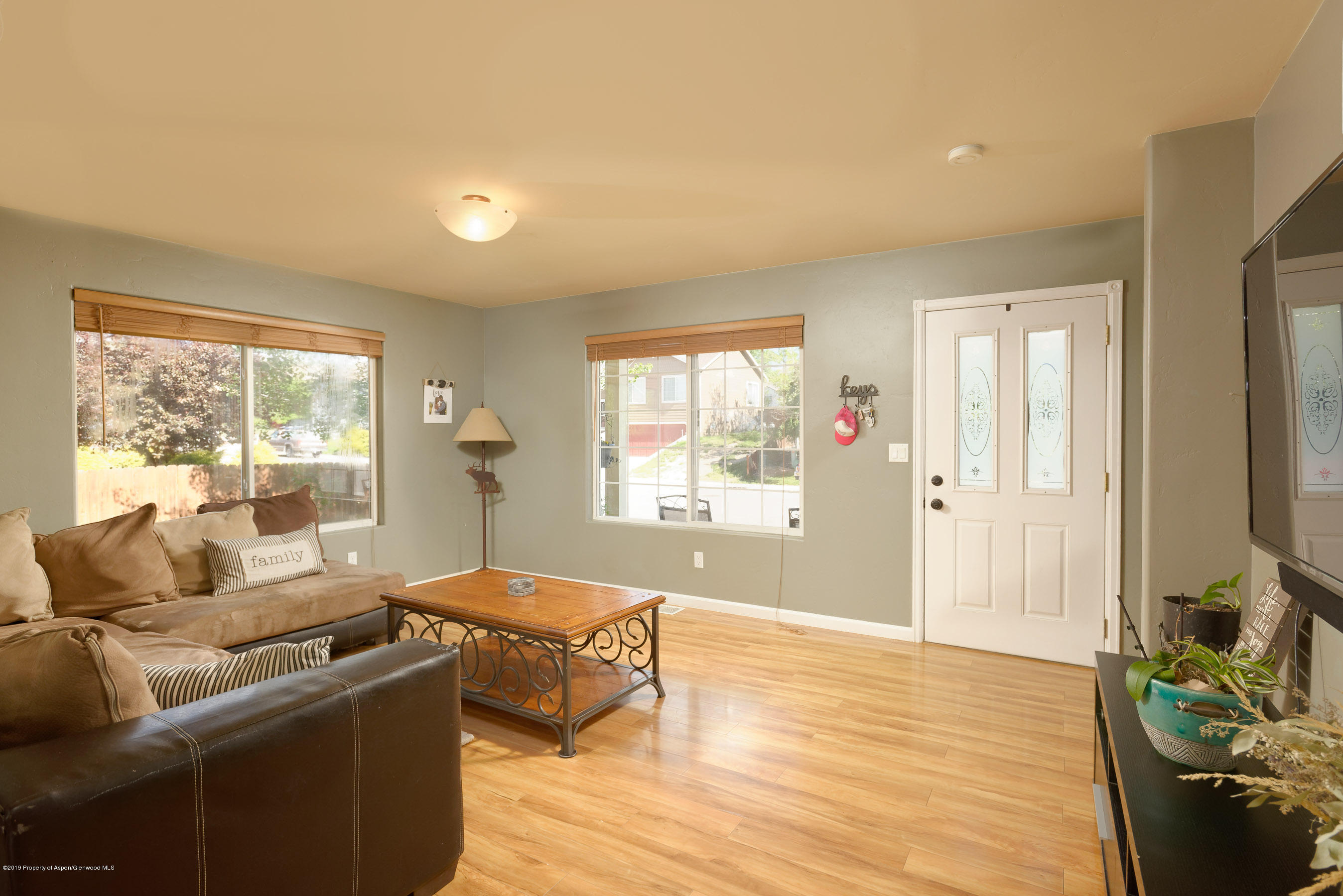 575 West 30th Street Rifle, CO 81650 - Photo 3 of 19 living room