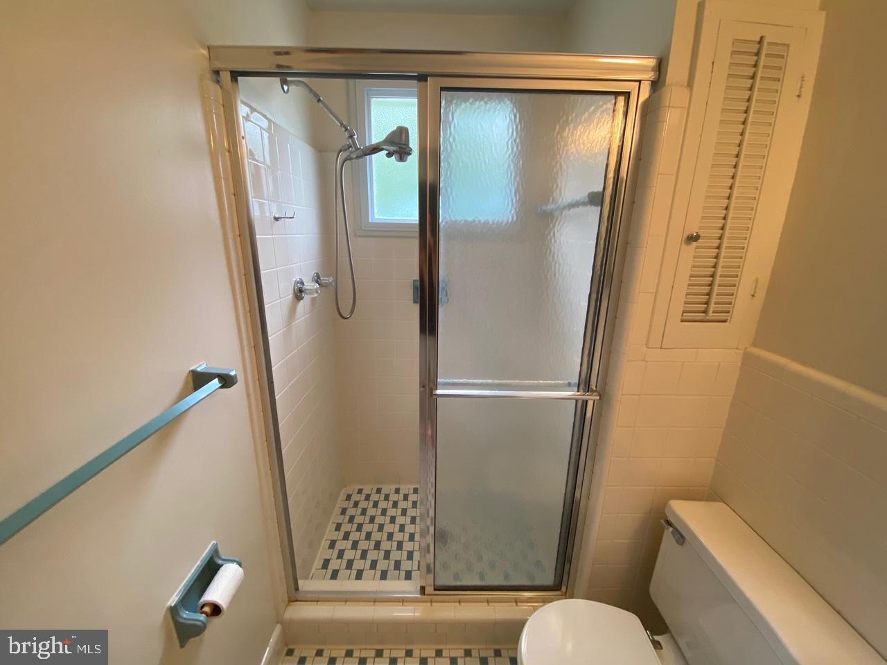 6411 East Halbert Road Bethesda, MD 20817 - Photo 13 of 20 Master Bathroom