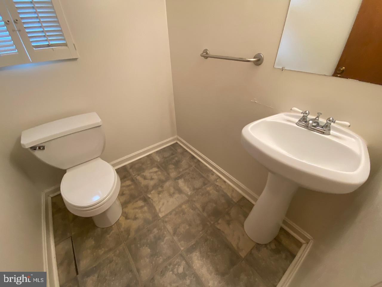 6411 East Halbert Road Bethesda, MD 20817 - Photo 6 of 20 Half Bathroom