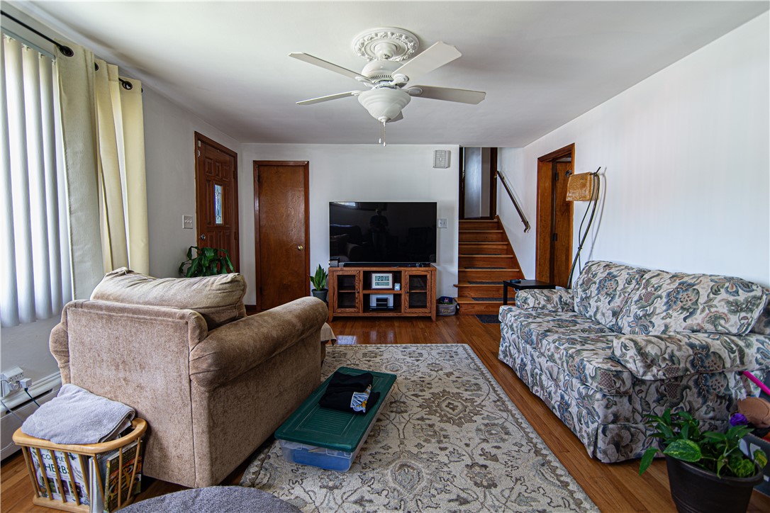 153 Beardsworth Road Tiverton, RI 02878 - Photo 14 of 28