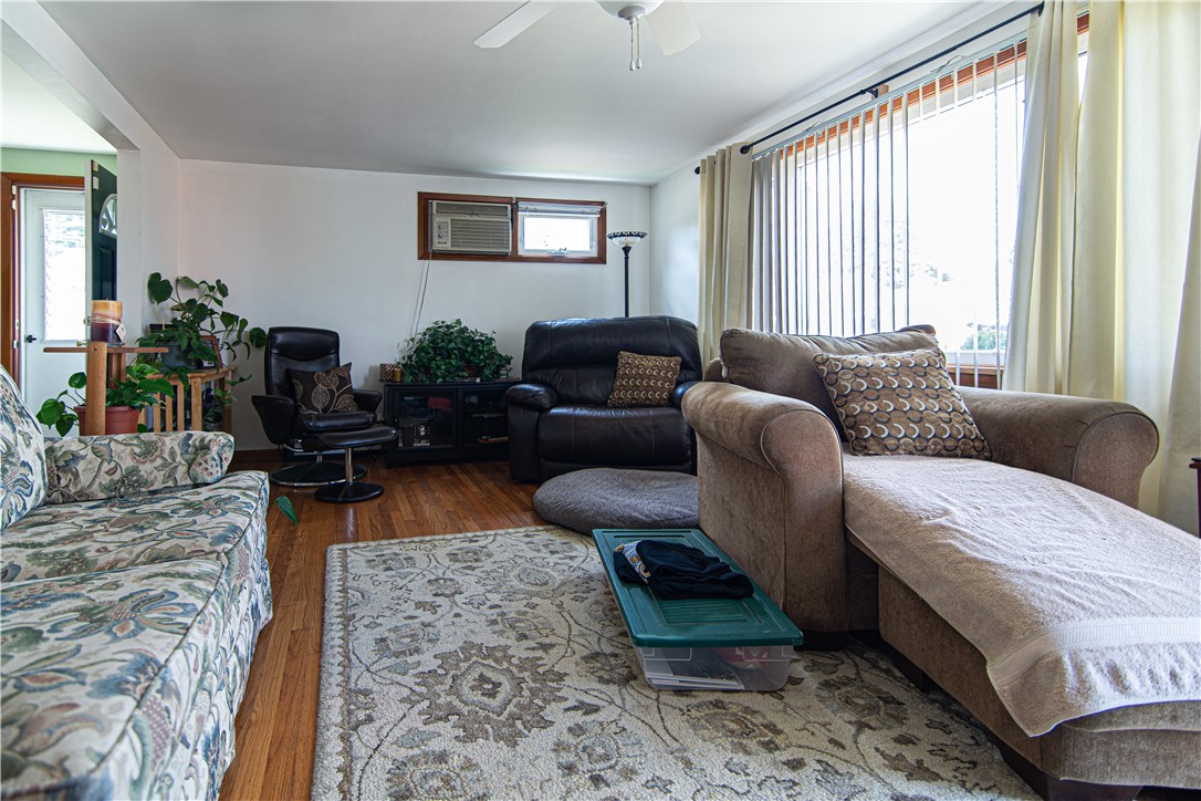 153 Beardsworth Road Tiverton, RI 02878 - Photo 15 of 28